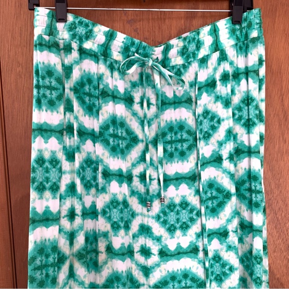 Women’s 1X AGB WOMAN Green Tie Dye Print Pull On Maxi Skirt Side Slits Rayon EXC - Picture 12 of 12